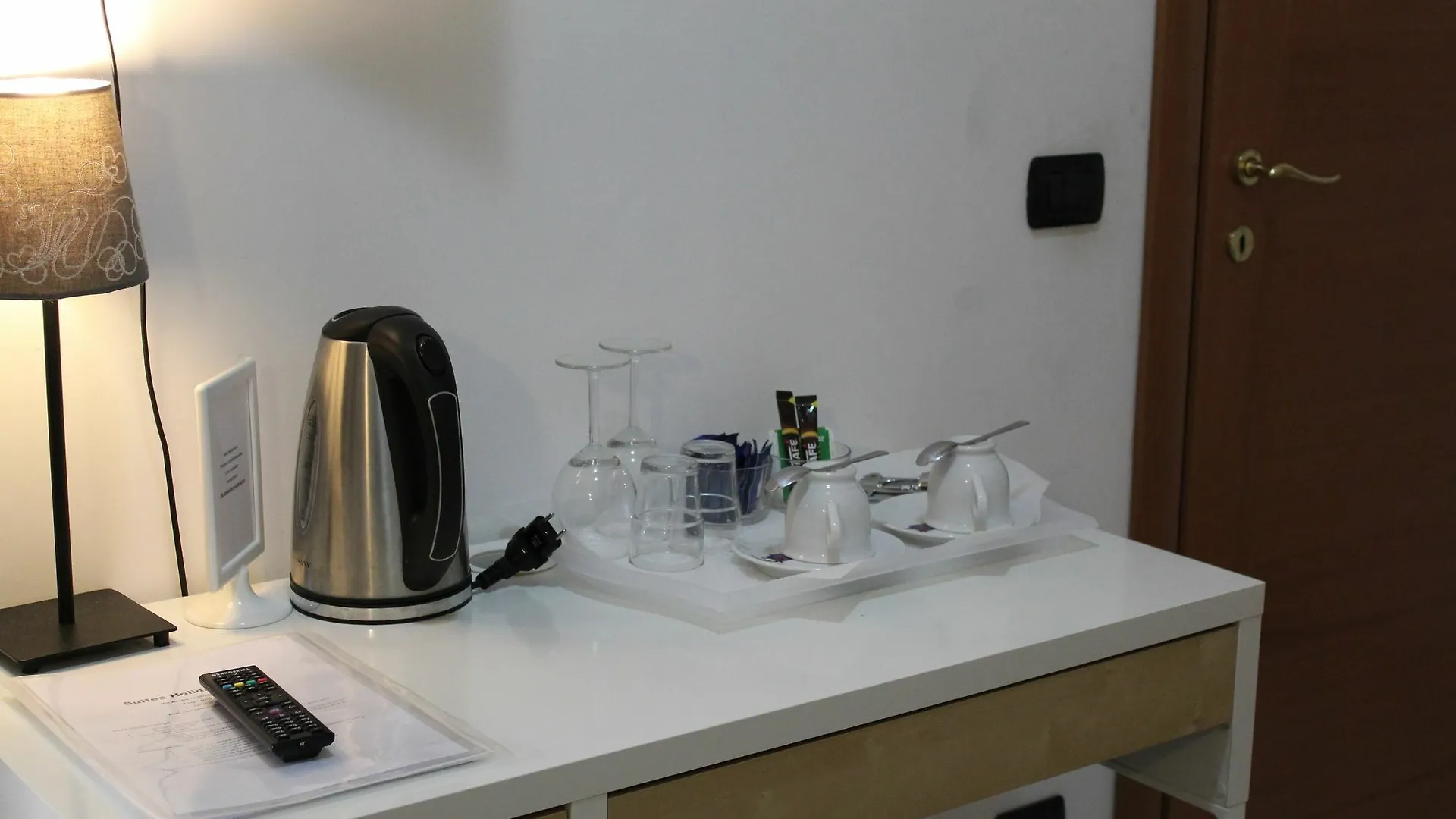 Suites Holiday Rooms Roma 0*,  Italia